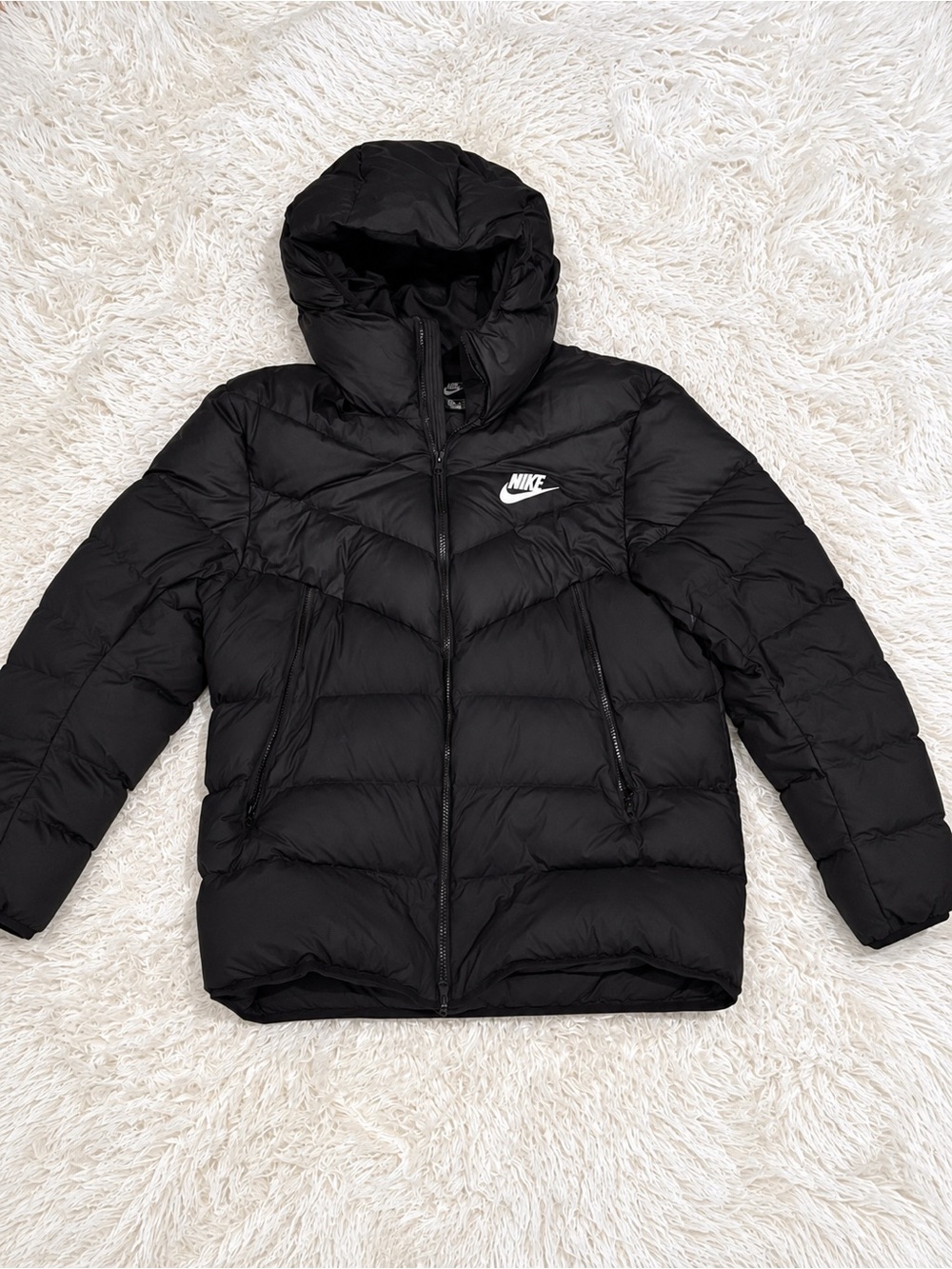 Nike Men's Black Quilted Hooded Puffer Jacket